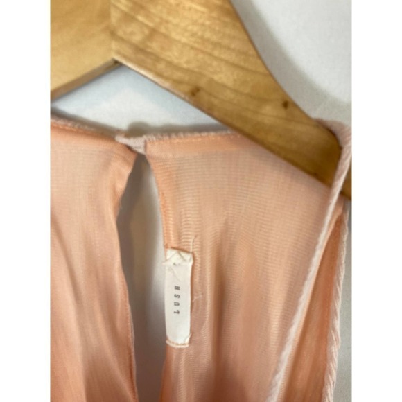 Lush Textured Light Pink Sleeveless Dress Size Small - Picture 3 of 7